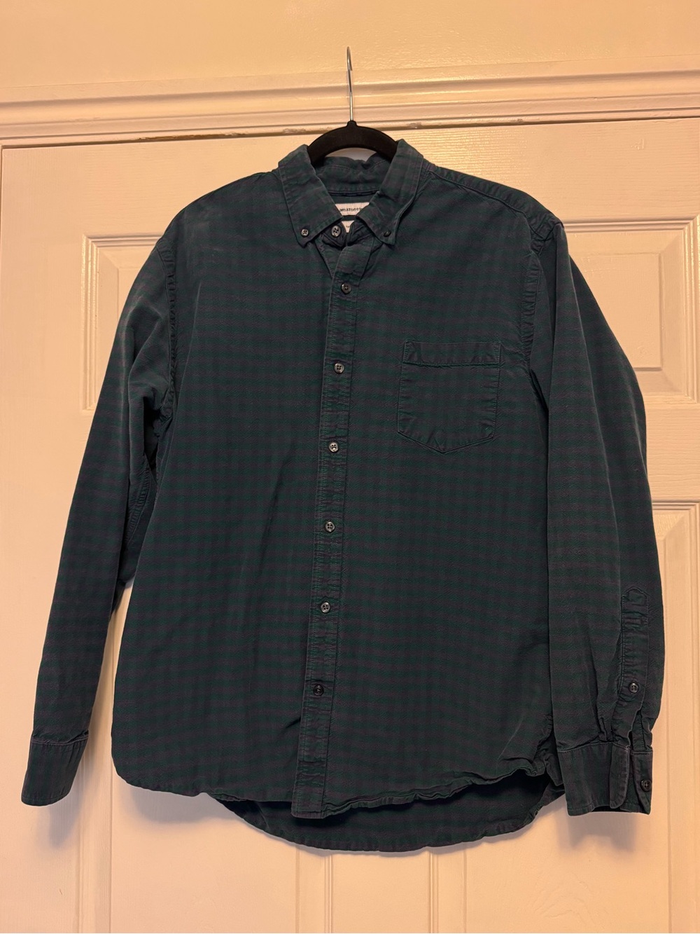 Amazon Essentials Men's Teal Long-Sleeve Button-Down Shirt